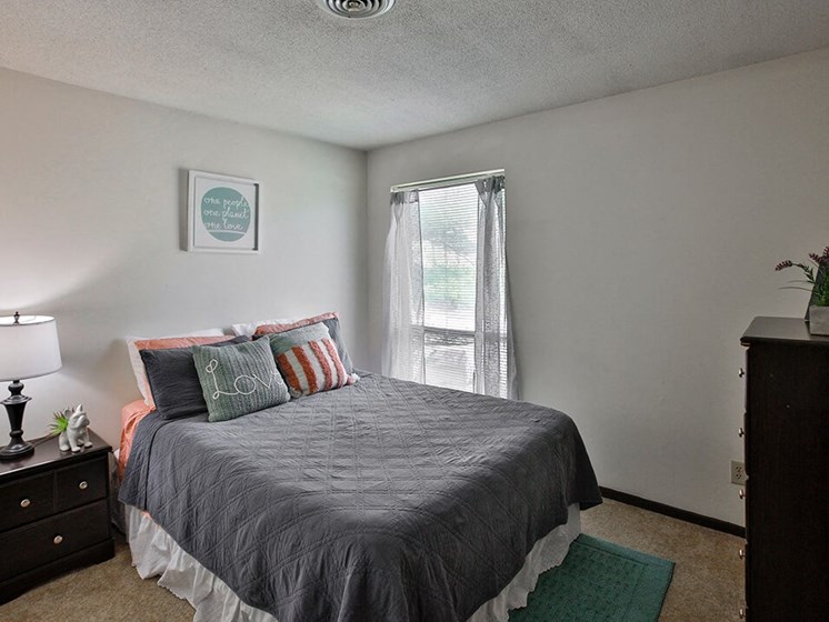 two bedroom apartment in Terre Haute IN